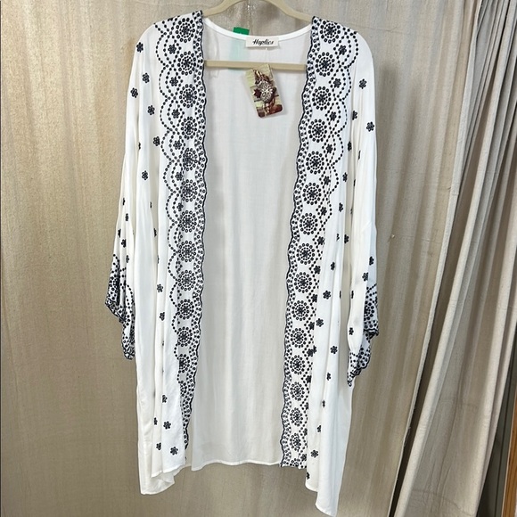 NWT White with Navy Details Kimono - Haptics - Picture 1 of 6